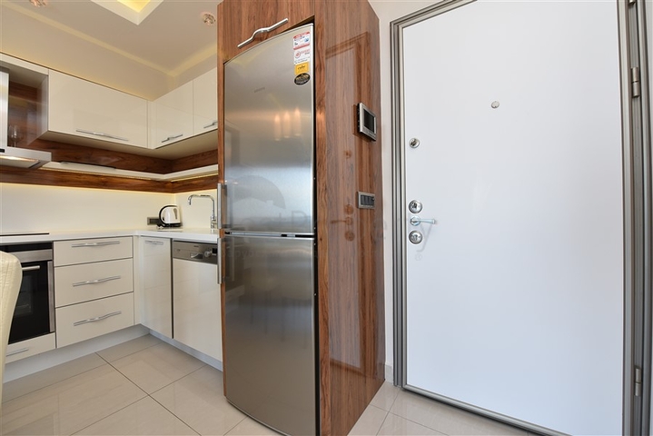 Двухкомнатная квартира с видом на море