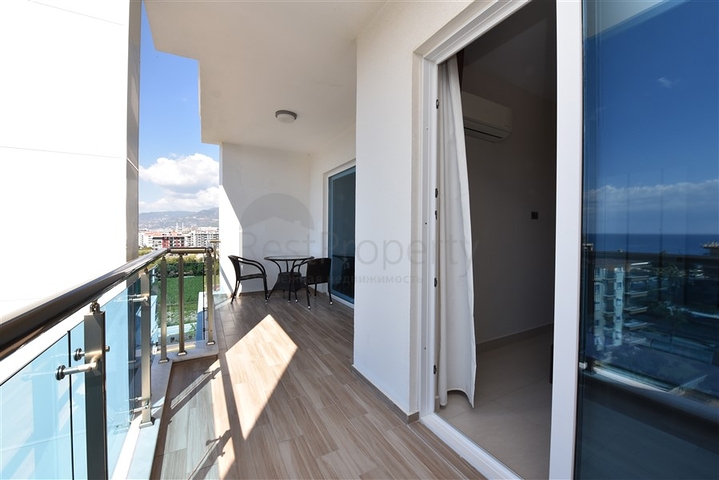 Двухкомнатная квартира с видом на море