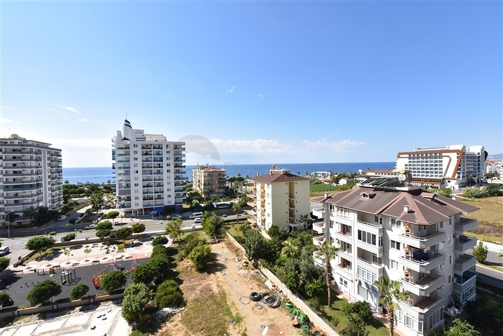 Двухкомнатная квартира с видом на море