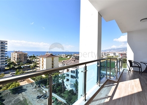 Двухкомнатная квартира с видом на море