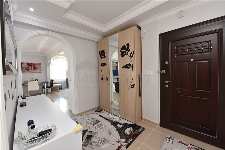 Трехкомнатная квартира с мебелью в Махмутларе