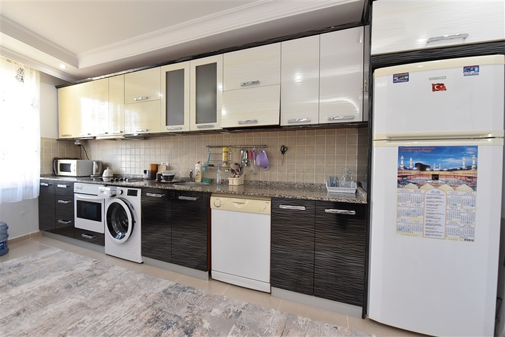 Трехкомнатная квартира с мебелью в Махмутларе