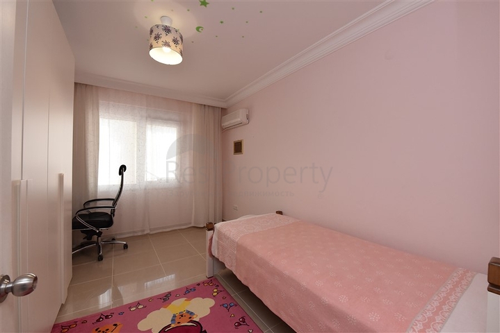 Трехкомнатная квартира с мебелью в Махмутларе