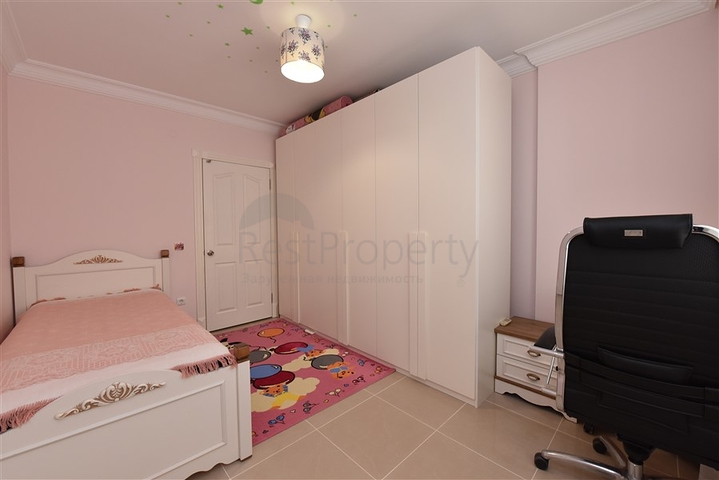 Трехкомнатная квартира с мебелью в Махмутларе