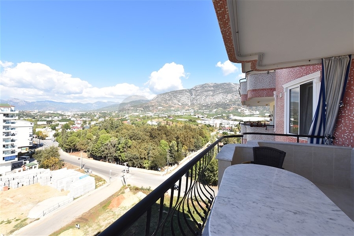 Трехкомнатная квартира с мебелью в Махмутларе