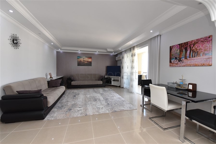 Трехкомнатная квартира с мебелью в Махмутларе