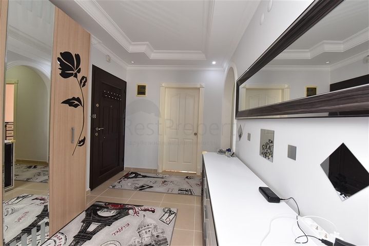 Трехкомнатная квартира с мебелью в Махмутларе