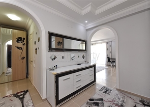 Трехкомнатная квартира с мебелью в Махмутларе