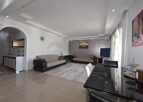 Трехкомнатная квартира с мебелью в Махмутларе