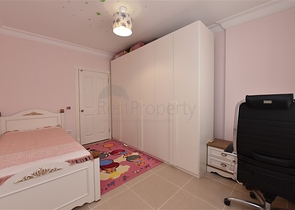 Трехкомнатная квартира с мебелью в Махмутларе