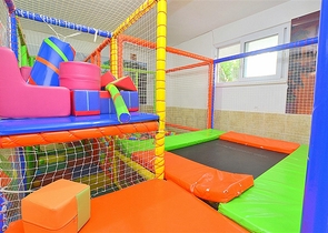 Трехкомнатная квартира с мебелью в Махмутларе