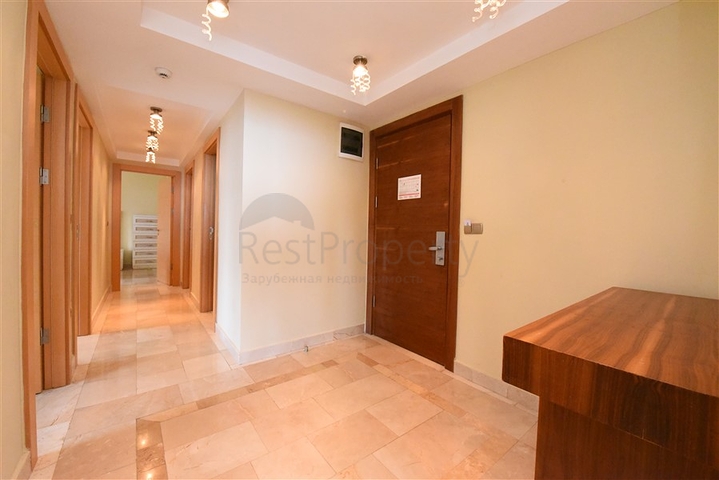 Квартира планировки 3+1 с видом на горы