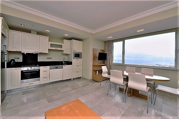 Квартира планировки 3+1 с видом на горы