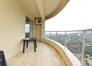 Квартира планировки 3+1 с видом на горы