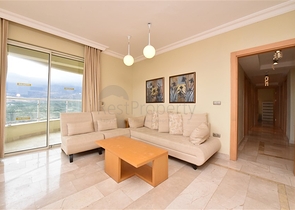 Квартира планировки 3+1 с видом на горы