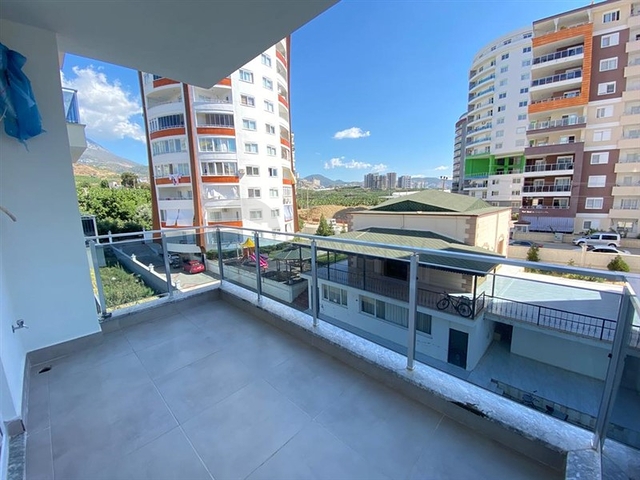 Двухкомнатная квартира с мебелью