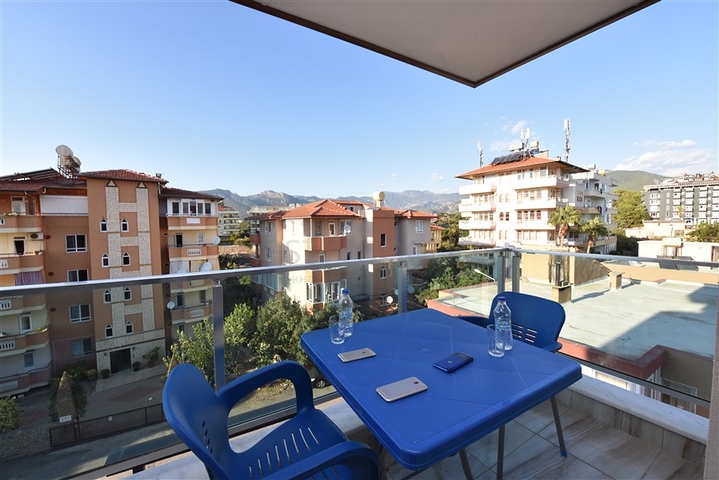 Пентхаус планировки 4+1 с видом на море