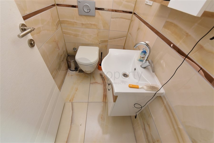 Пентхаус планировки 4+1 с видом на море