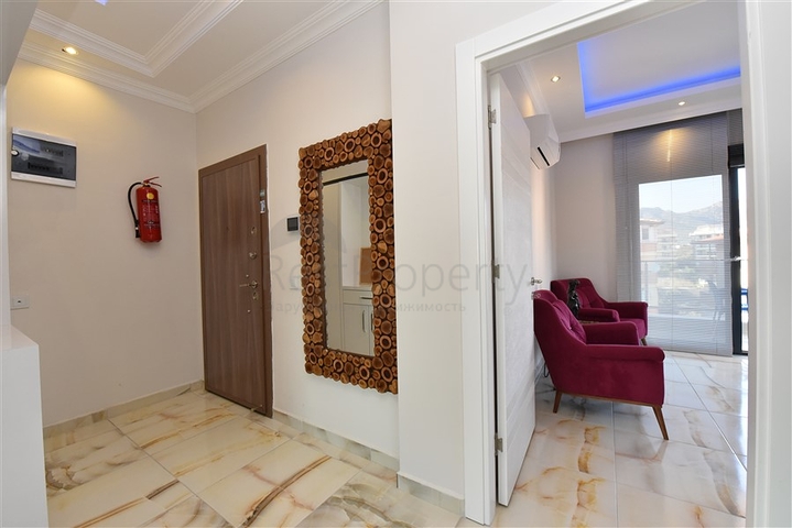 Пентхаус планировки 4+1 с видом на море