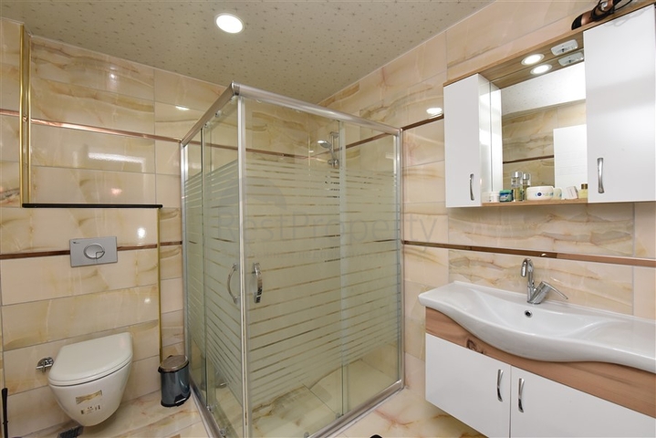 Пентхаус планировки 4+1 с видом на море