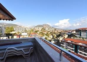 Пентхаус планировки 4+1 с видом на море