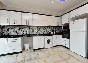 Пентхаус планировки 4+1 с видом на море