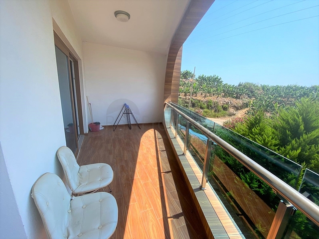 Трехкомнатная квартира в мебелью