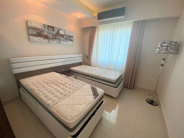 Трехкомнатная квартира в мебелью