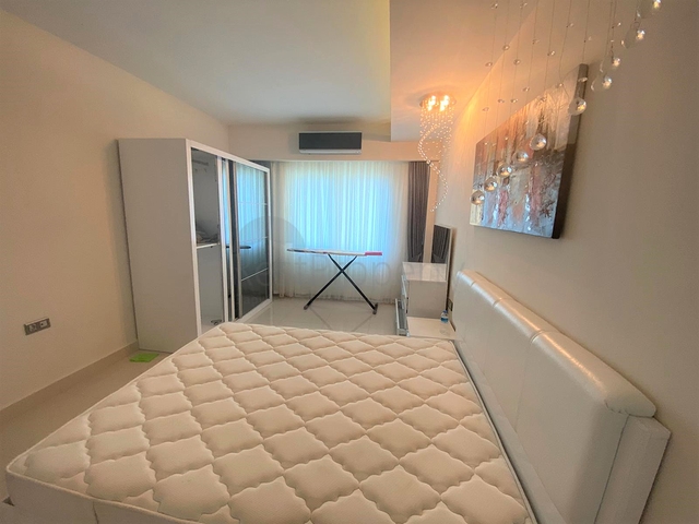 Трехкомнатная квартира в мебелью