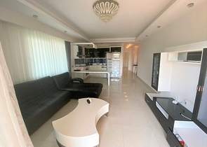 Трехкомнатная квартира в мебелью