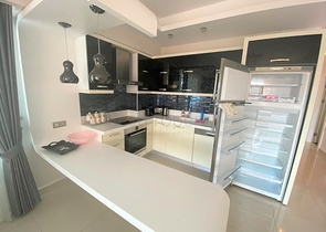 Трехкомнатная квартира в мебелью