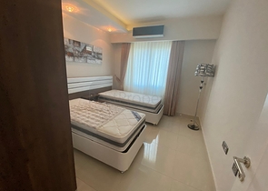 Трехкомнатная квартира в мебелью