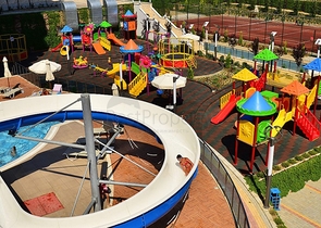 Трехкомнатная квартира в мебелью