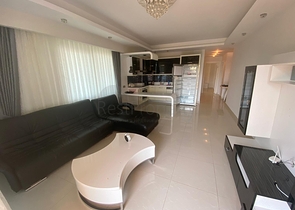 Трехкомнатная квартира в мебелью