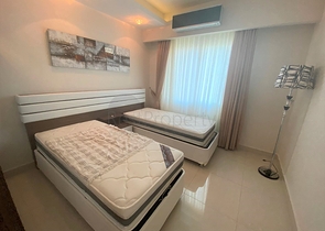 Трехкомнатная квартира в мебелью