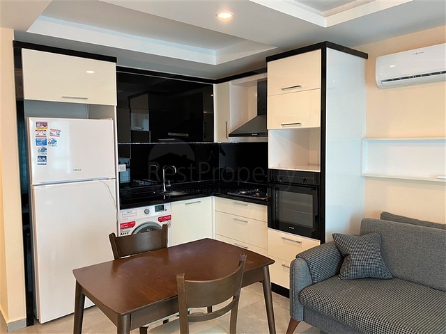 Двухкомнатная квартира с мебелью