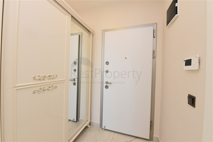 Трехкомнатная квартира с мебелью в центре Алании