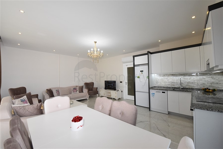 Трехкомнатная квартира с мебелью в центре Алании