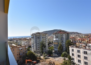 Трехкомнатная квартира с мебелью в центре Алании