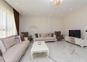 Трехкомнатная квартира с мебелью в центре Алании