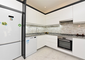 Трехкомнатная квартира с мебелью в центре Алании