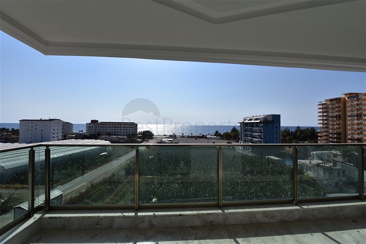 Первоклассный пентхаус 3+1 с видом на море 