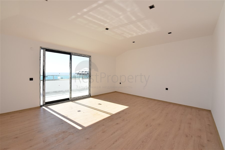 Первоклассный пентхаус 3+1 с видом на море 