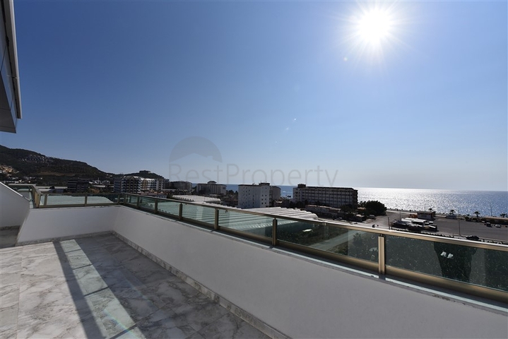 Первоклассный пентхаус 3+1 с видом на море 