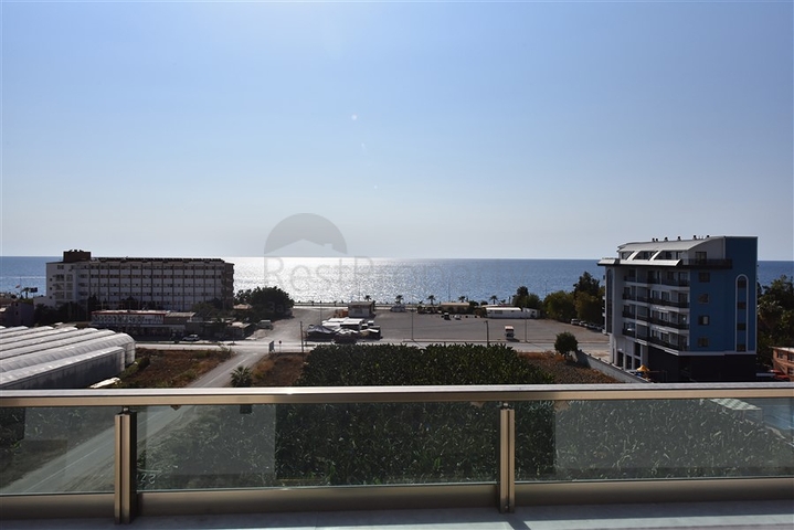 Первоклассный пентхаус 3+1 с видом на море 