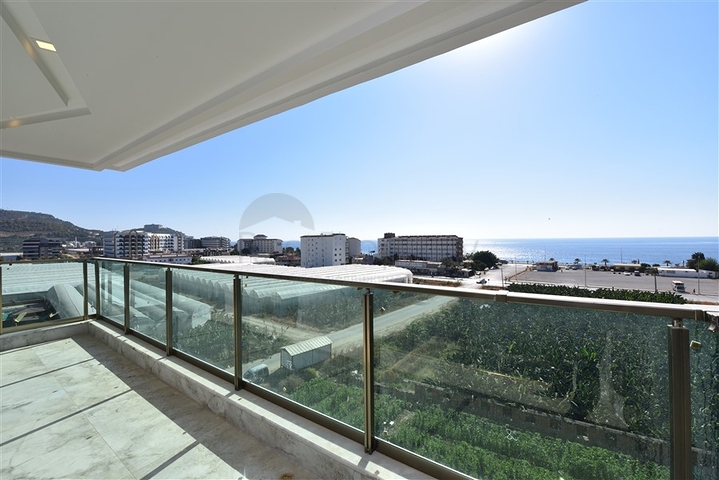 Первоклассный пентхаус 3+1 с видом на море 