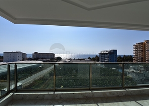 Первоклассный пентхаус 3+1 с видом на море 