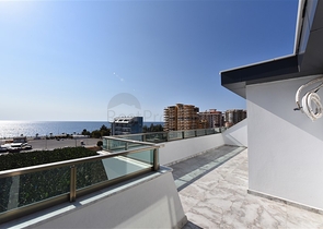 Первоклассный пентхаус 3+1 с видом на море 