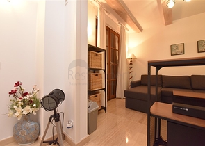 Вилла в итальянском стиле с видом на море и крепость 