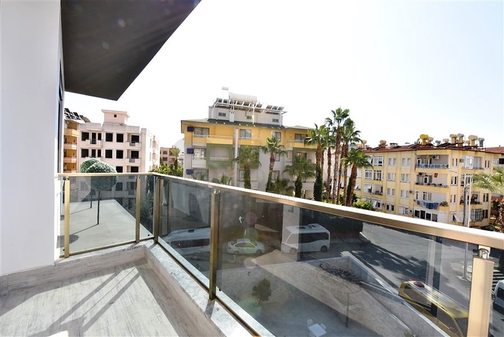 Трёхкомнатная квартира в центре Алании